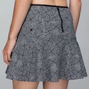 Lululemon Get It On Skirt Plush Petal Black Ghost / Black high rise